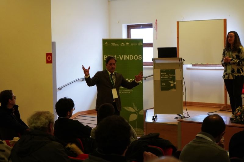LEITEK presenting SAFEFOREST-SHIELD to the audience at the Forest Technology Fair in Mação